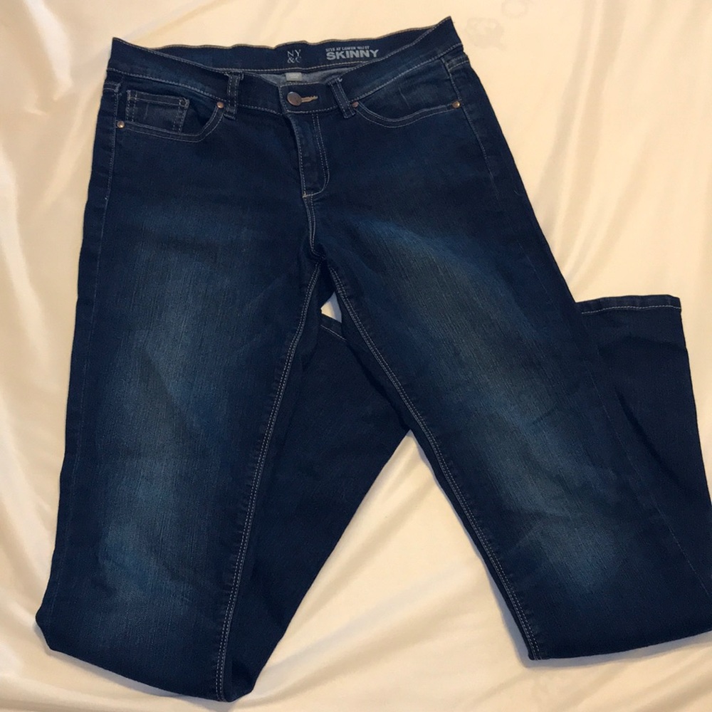 NY&C dark wash skinny low-rise jeans size 6